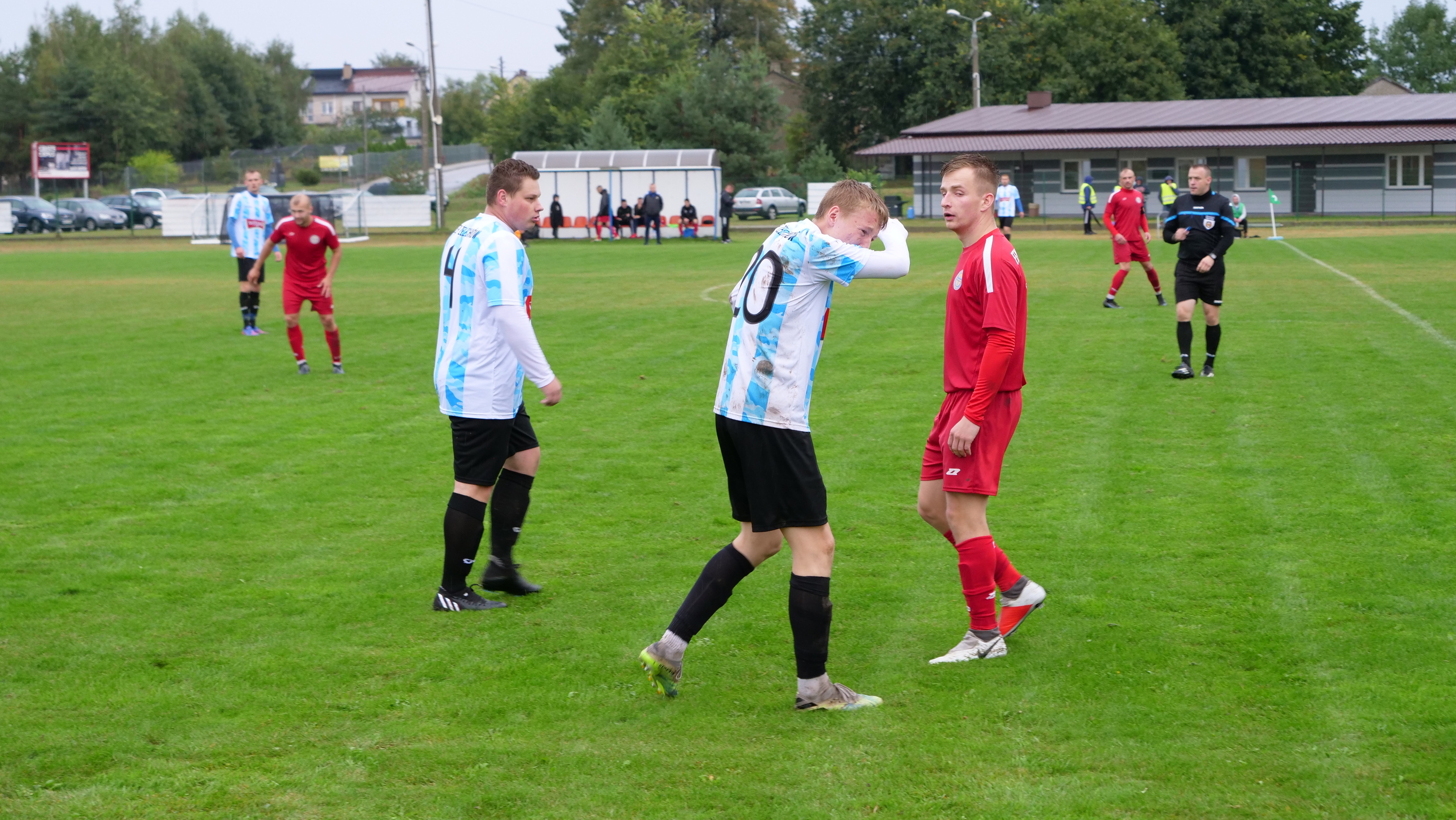 Sęp - Fenix Siennica: słaba pierwsza połowa i 2 gole Fenixa, odrobienie strat i wygrana 3:2